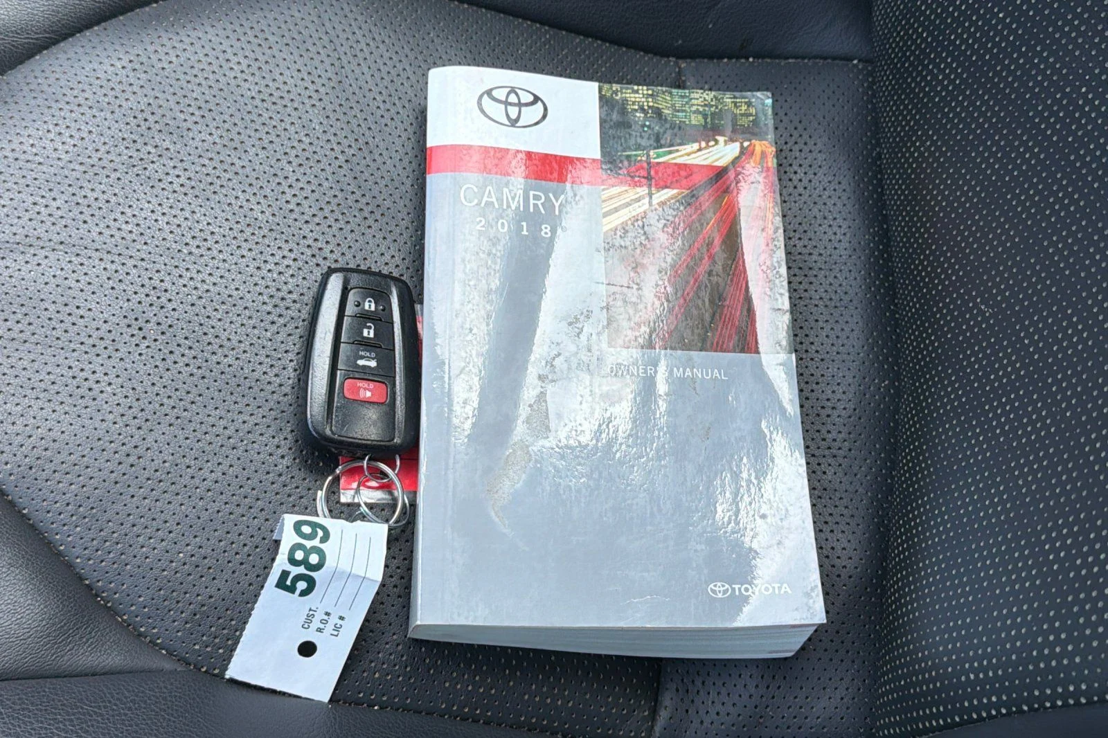 Used 2018 Gray Toyota XSE image 4