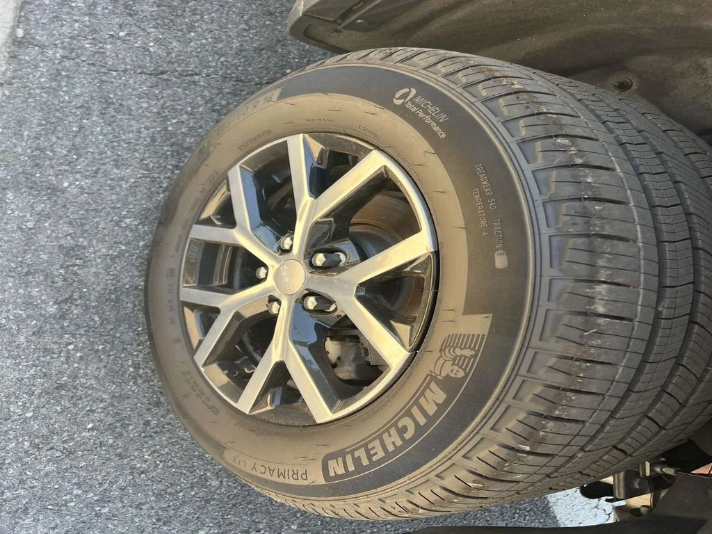 Used 2025 Red Jeep Limited image 19