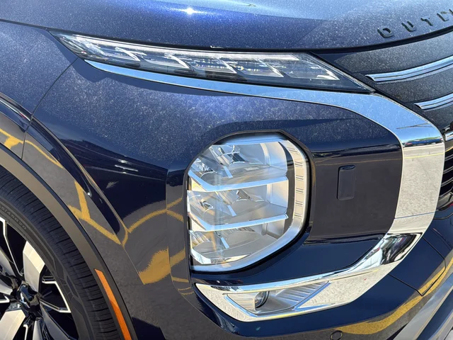 New 2026 Blue Mitsubishi SEL image 11
