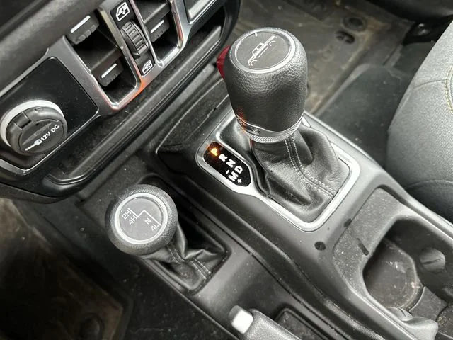 Used 2024 Gray Jeep Sport S image 23
