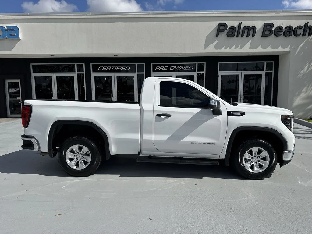 Used 2025 Summit White GMC Pro image 5