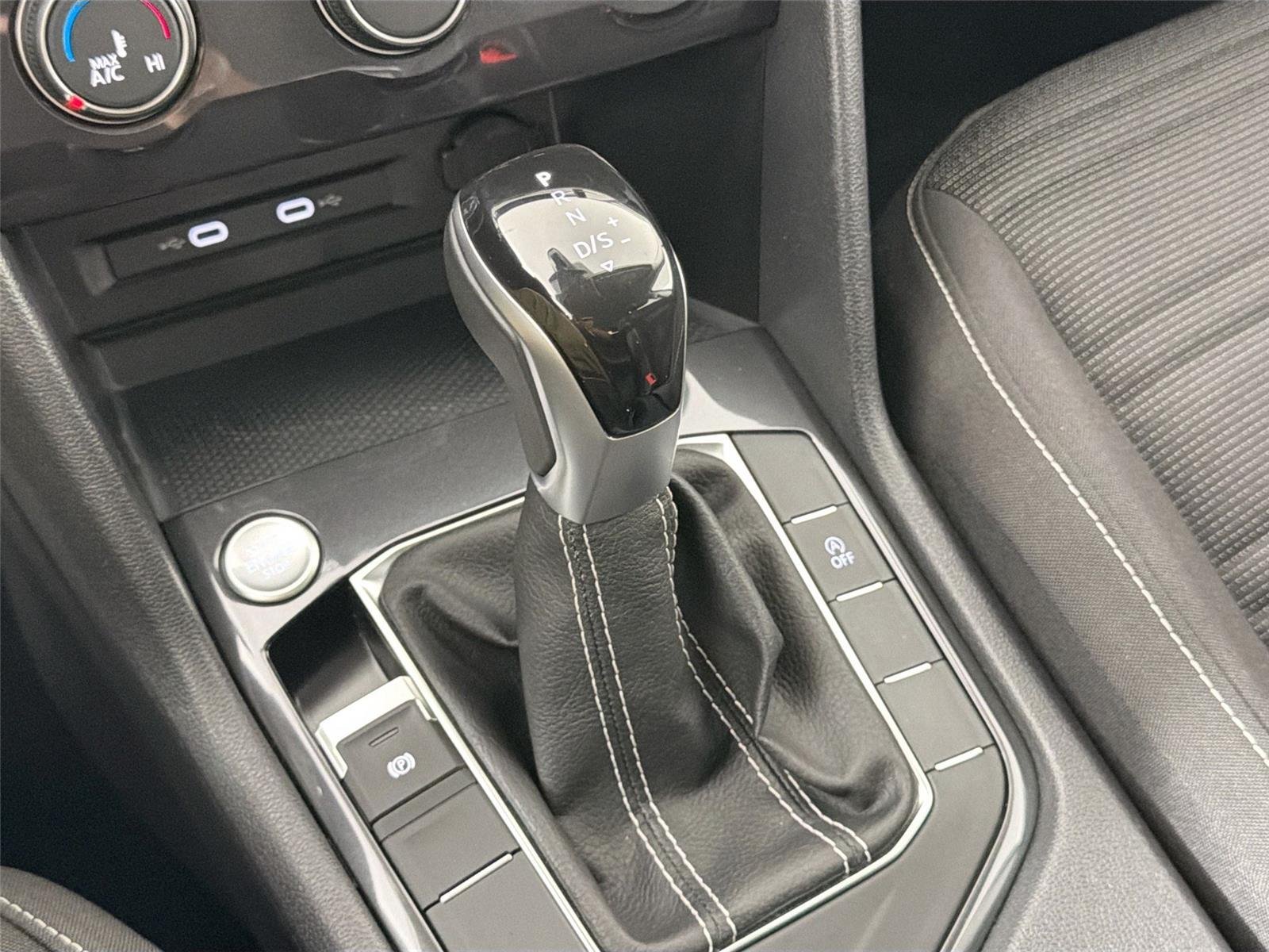 Certified Used 2024  Volkswagen S image 16