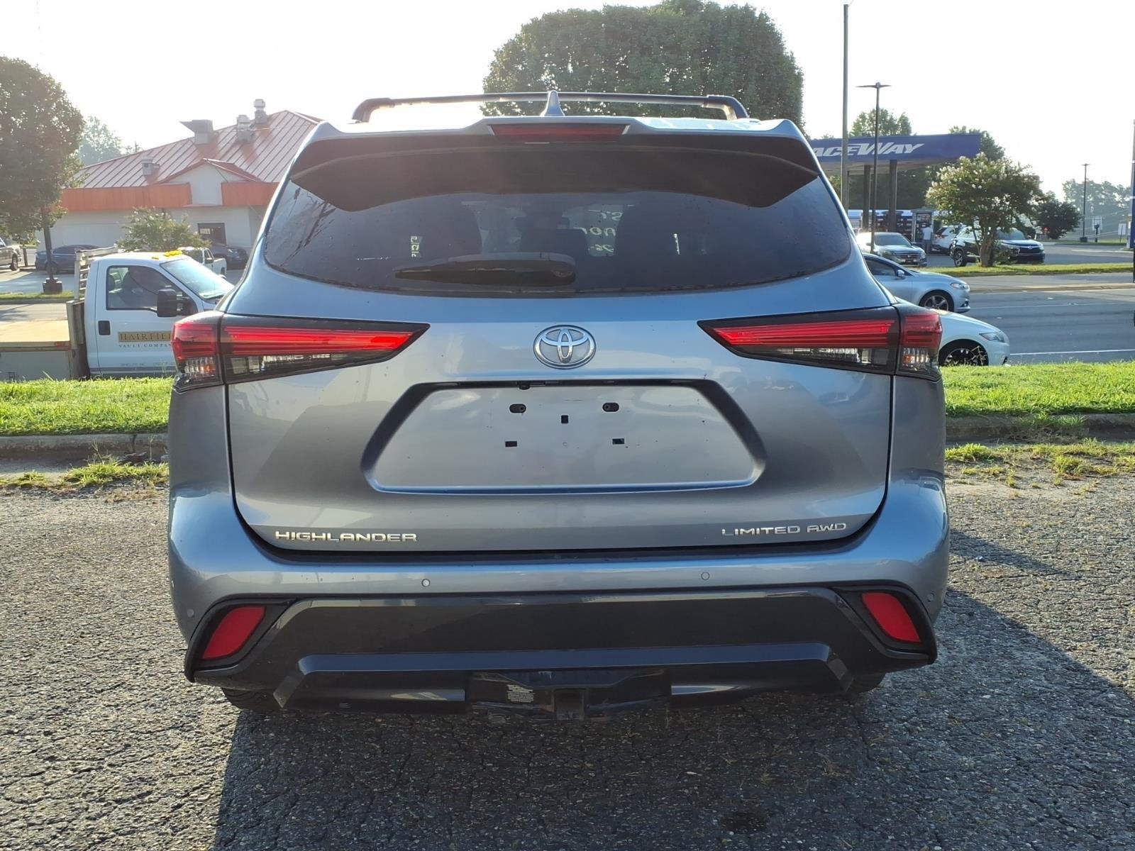 Used 2021 Moon Dust Toyota Limited image 5