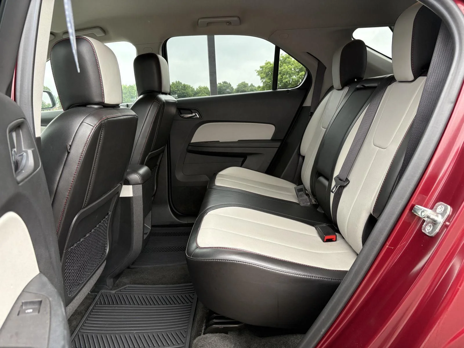 Used 2017 Siren Red Tintcoat Chevrolet Premier image 12