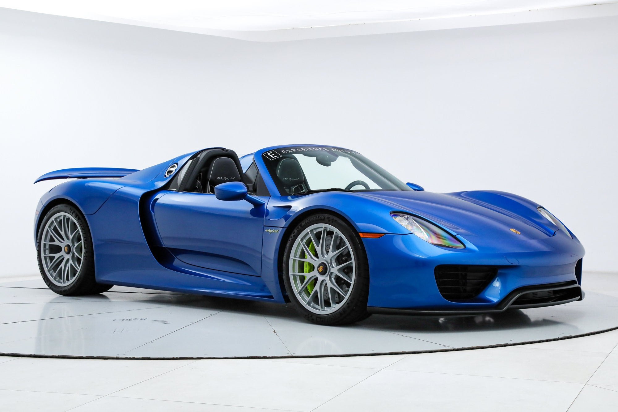 Used 2015 Blue Porsche  image 8