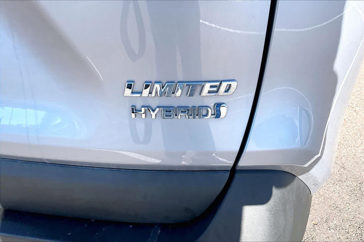 Used 2022 Silver Sky Metallic Toyota Hybrid Limited image 10