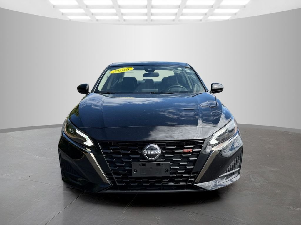 Used 2025 Black Nissan 2.5 SR image 2
