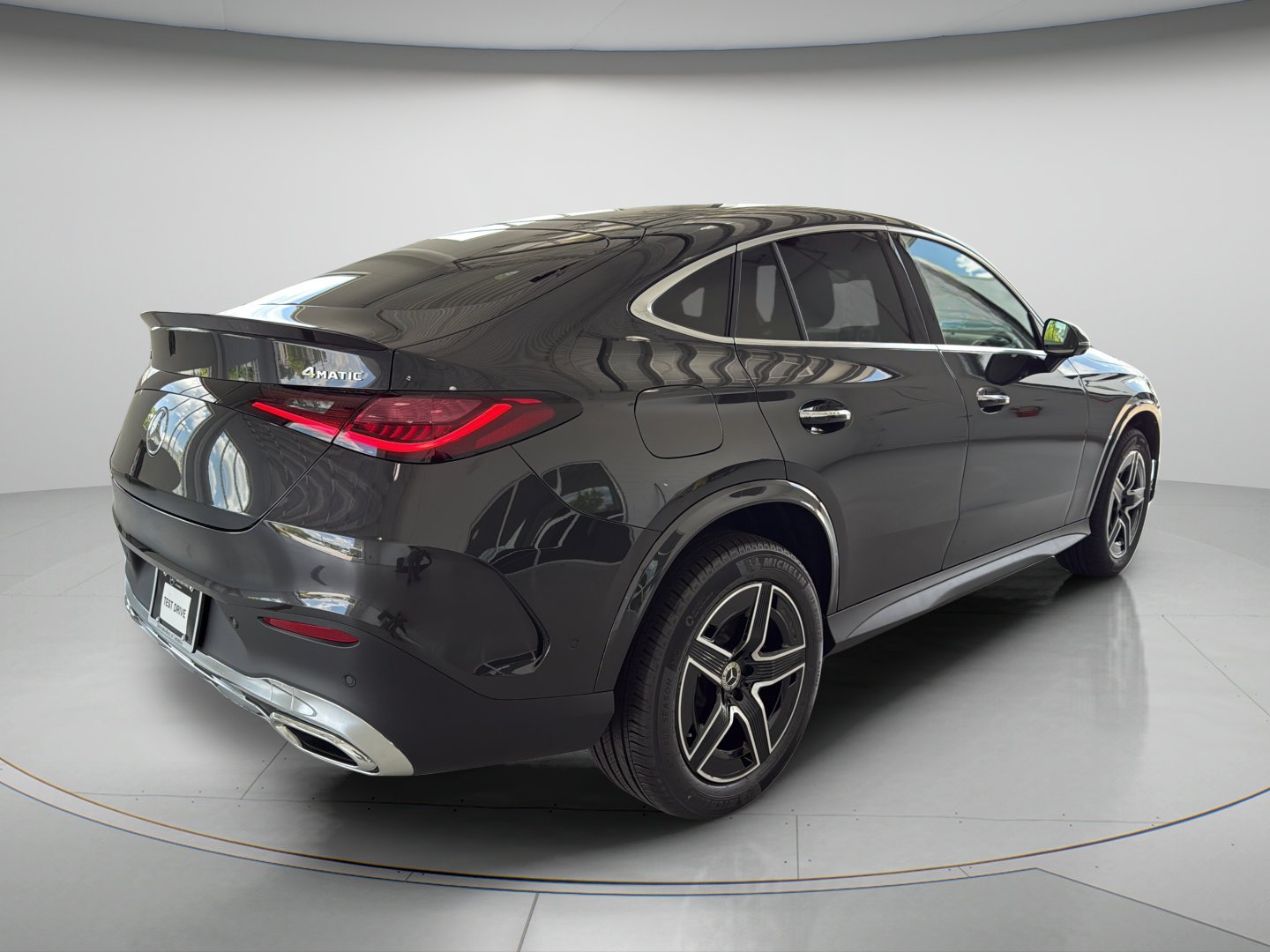 New 2026 Graphite Grey Metallic Mercedes-Benz GLC 300 image 5