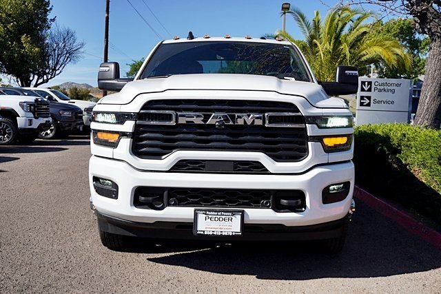 New 2026 Bright White Clear-Coat Exterior Paint RAM Big Horn image 5