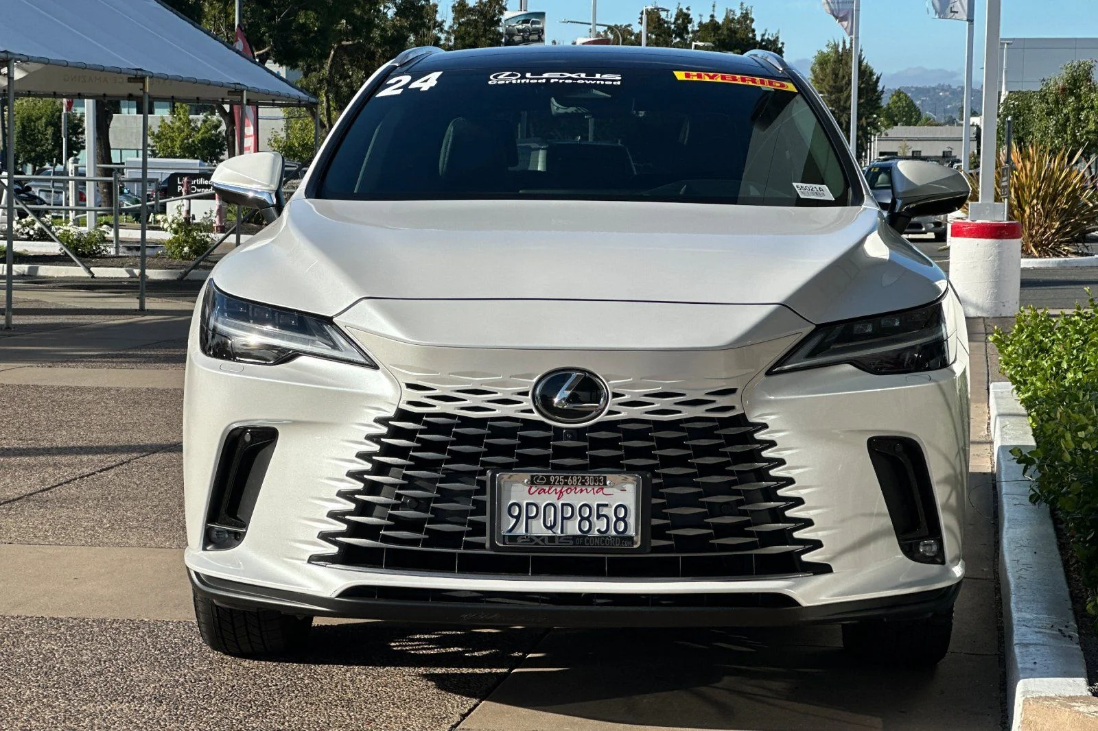 Certified Used 2024 EMINENT WHITE PEARL Lexus 350h Luxury image 6