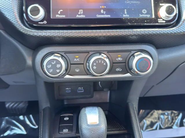 Used 2024 Gray Nissan SV image 21