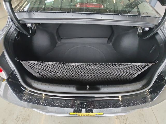 Used 2025 Black Hyundai SEL Sport image 16