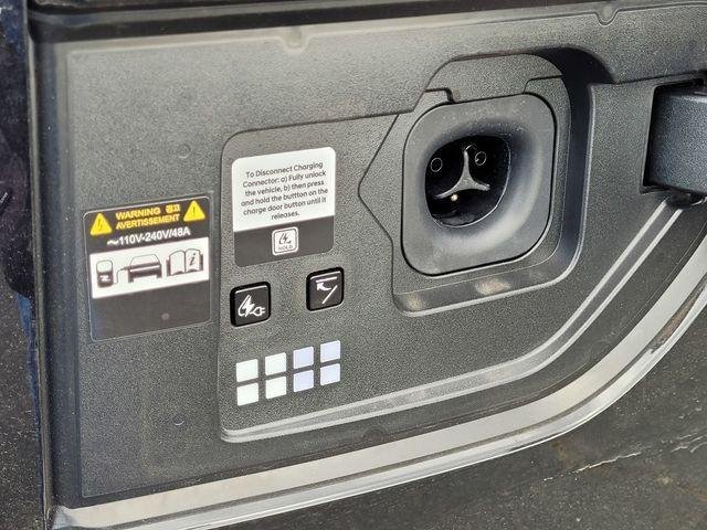 New 2026 Black Hyundai SE image 11