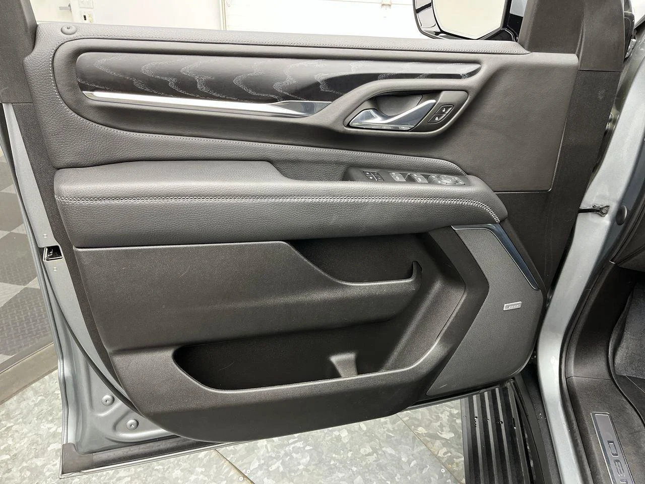 2023 GMC Yukon XL Denali - Photo 8