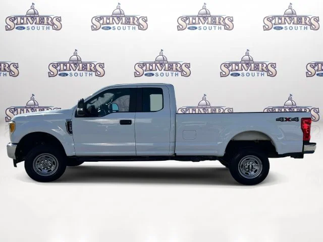 Used 2017 White Ford XL image 5