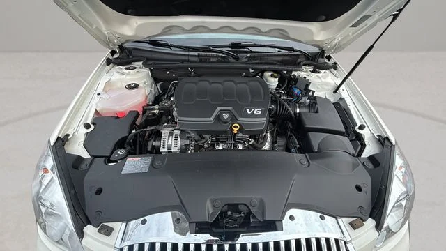 Used 2011 White Buick CXL image 31