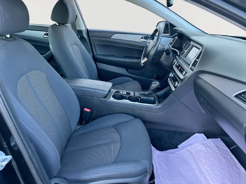 Used 2019 Black Hyundai SEL image 28