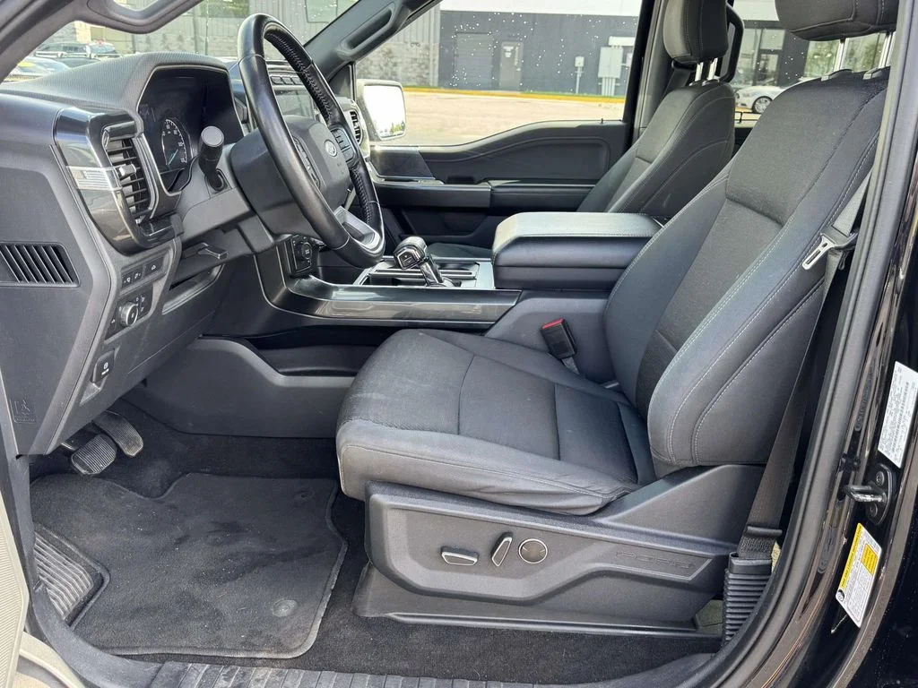 Used 2021 Black Ford XLT image 14