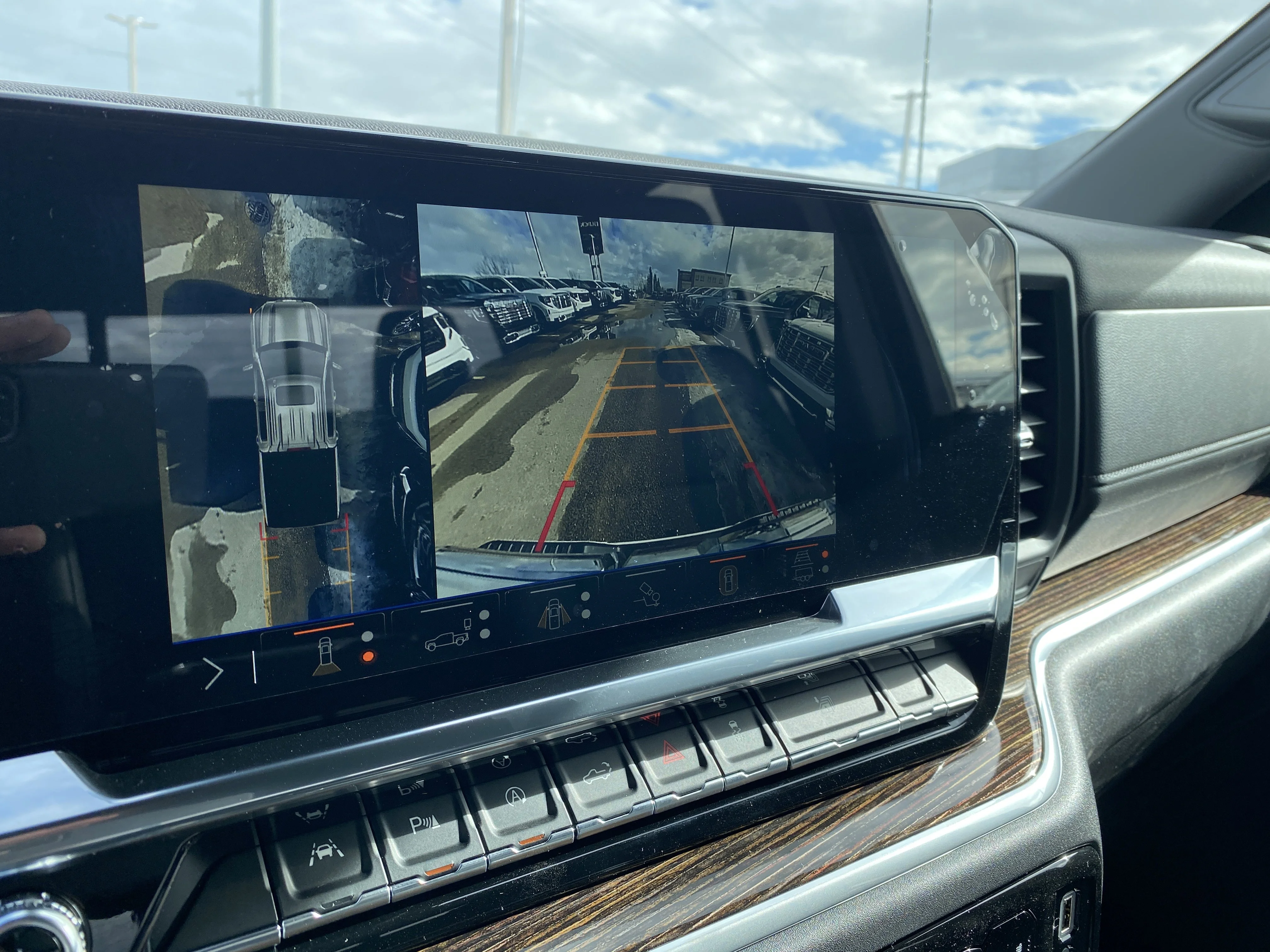 New 2026 Summit White GMC Elevation image 22