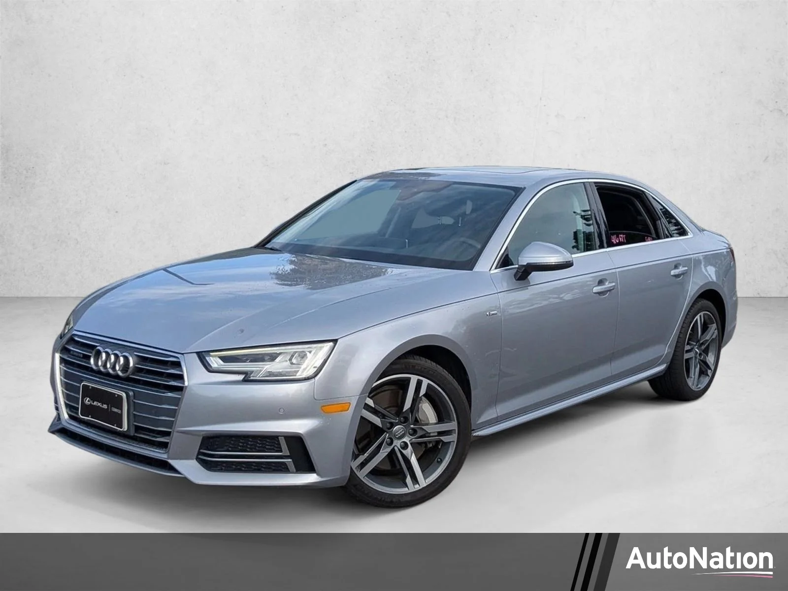 2017 Audi A4 2.0T quattro S tronic Premium Plus's photo
