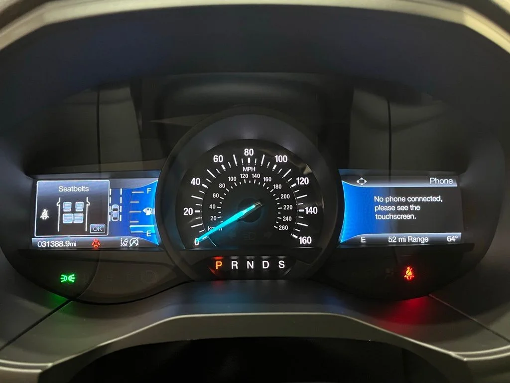 Used 2024 Gray Ford SEL image 21