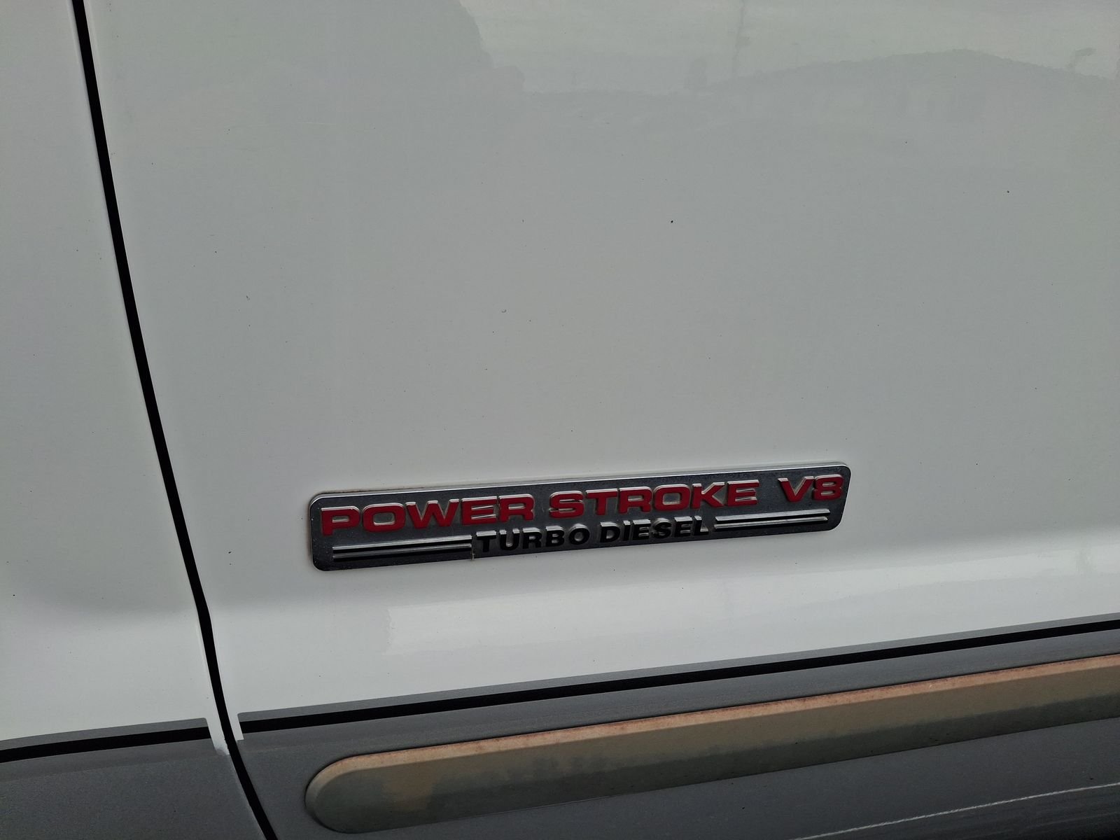 Used 2004 White Ford XL image 24