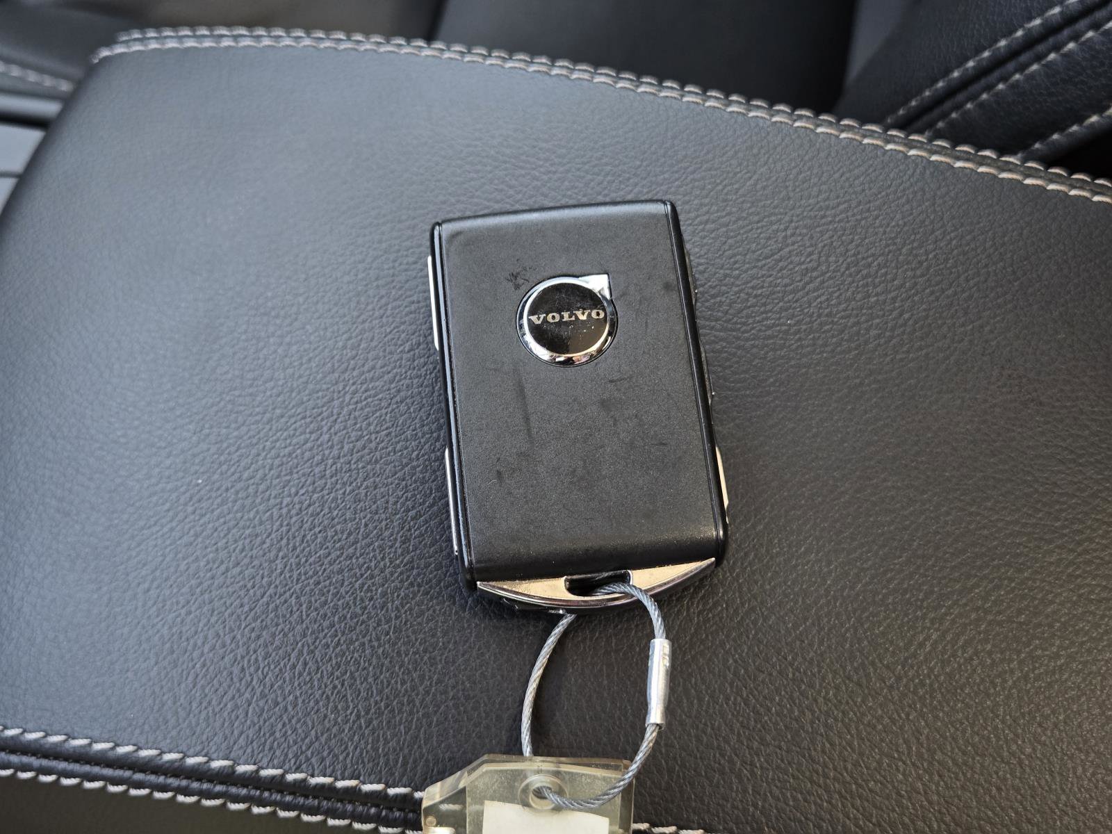 Used 2025 Black Volvo Plus Dark Theme image 44