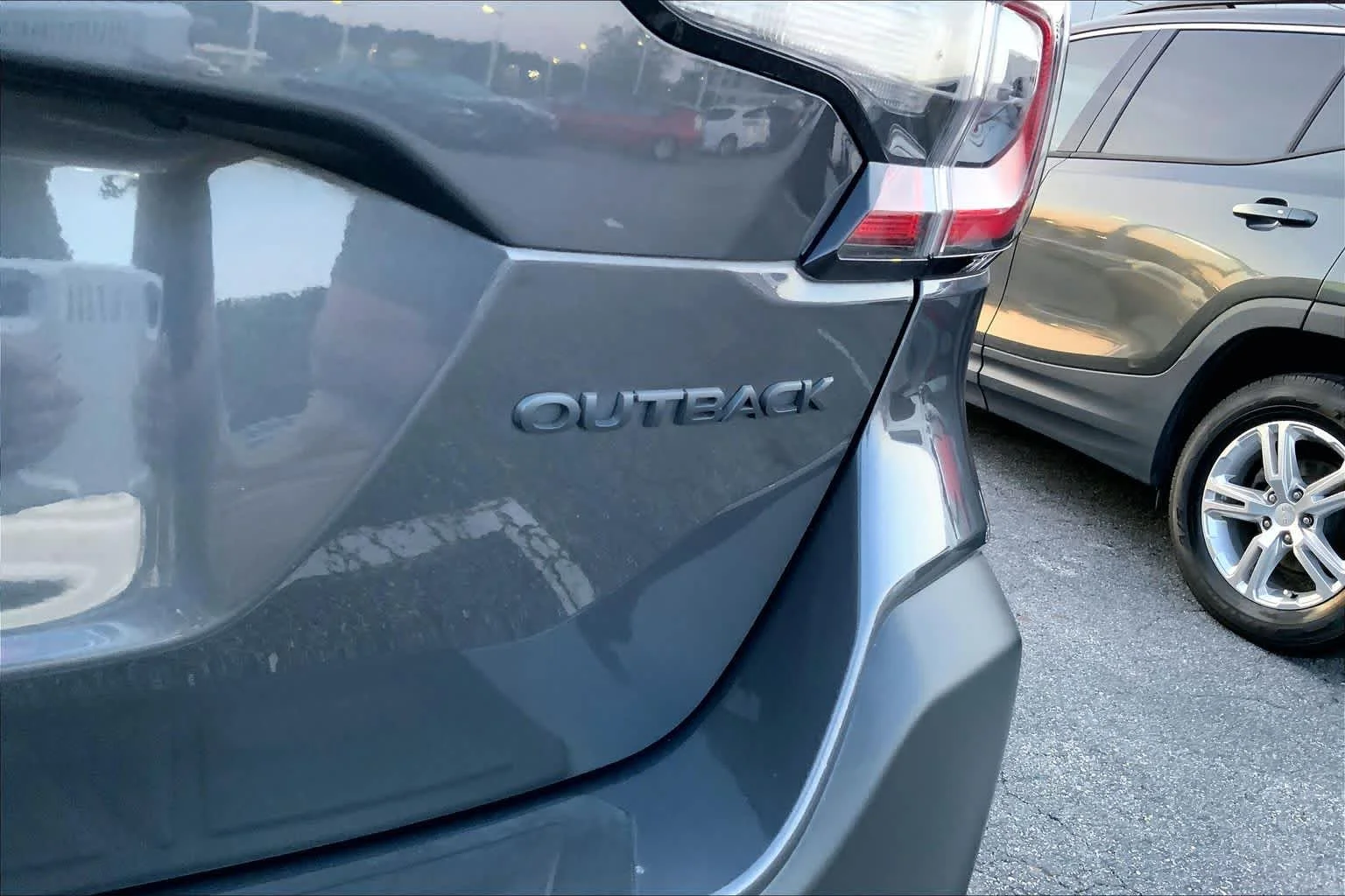 Used 2024 Magnetite Gray Metallic Subaru Onyx Edition image 9