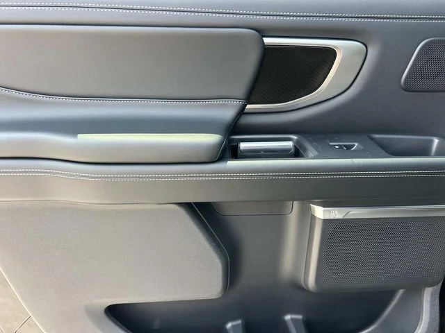 New 2027 Black Ford Platinum image 18