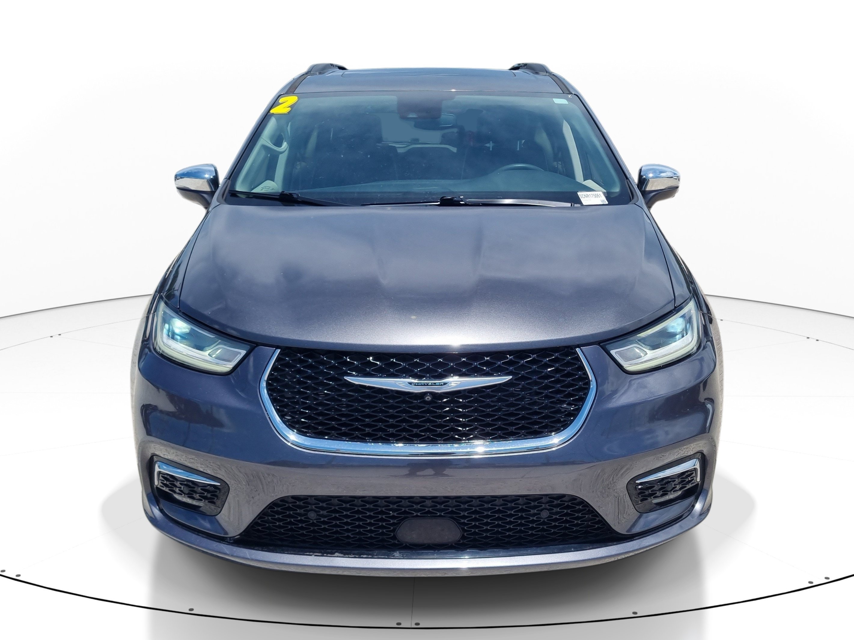 Used 2022 Granite Crystal Metallic Clearcoat Chrysler Limited image 2