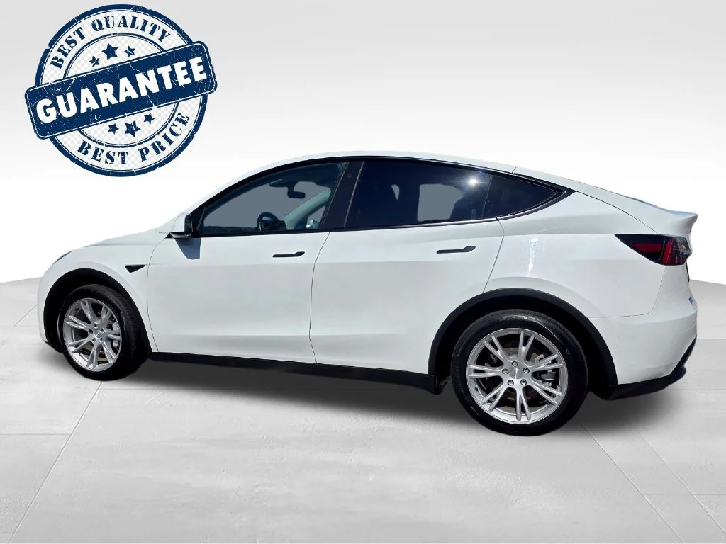 Used 2021  Tesla Long Range image 4