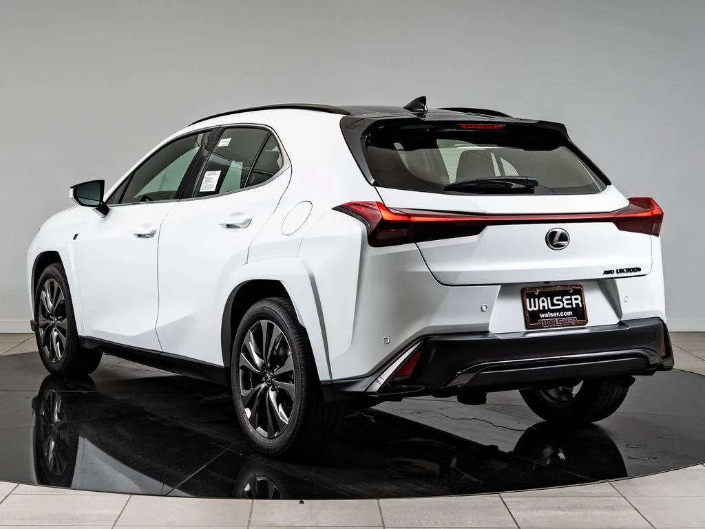 New 2026 Obsidian Roof Lexus 300h F SPORT Design image 6