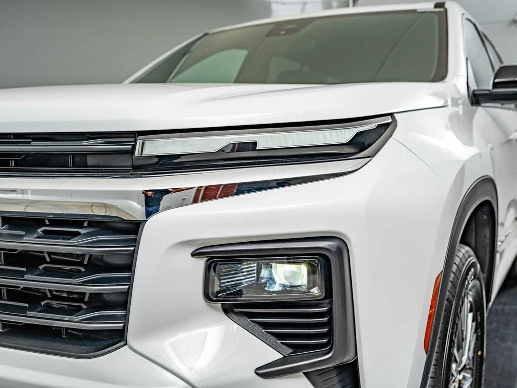 Used 2024 Summit White Chevrolet LS image 13