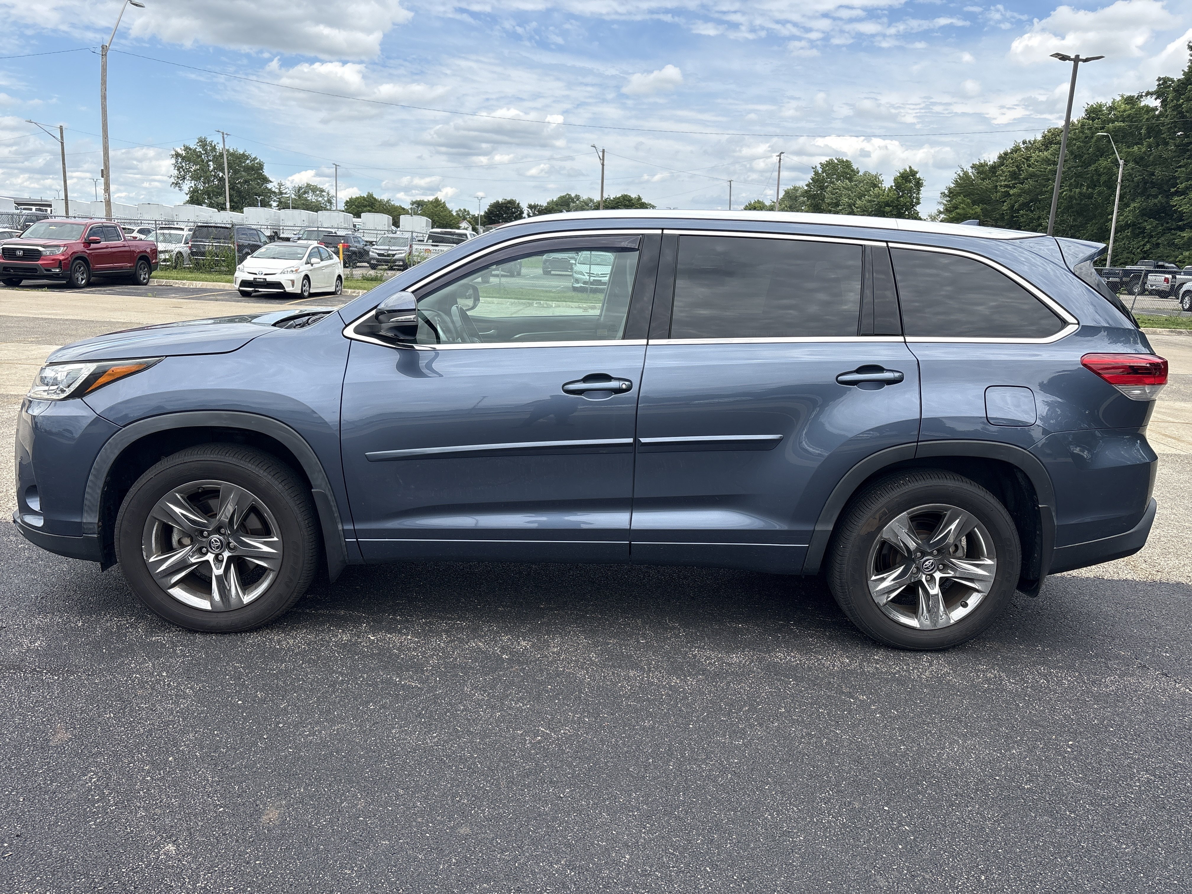 Used 2019 Shoreline Mist Toyota Limited Platinum image 1