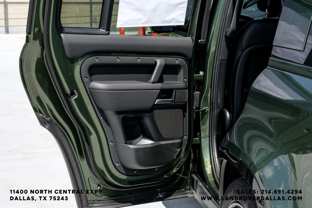 New 2026 Woolstone Green Metallic Land Rover X-Dynamic SE image 55