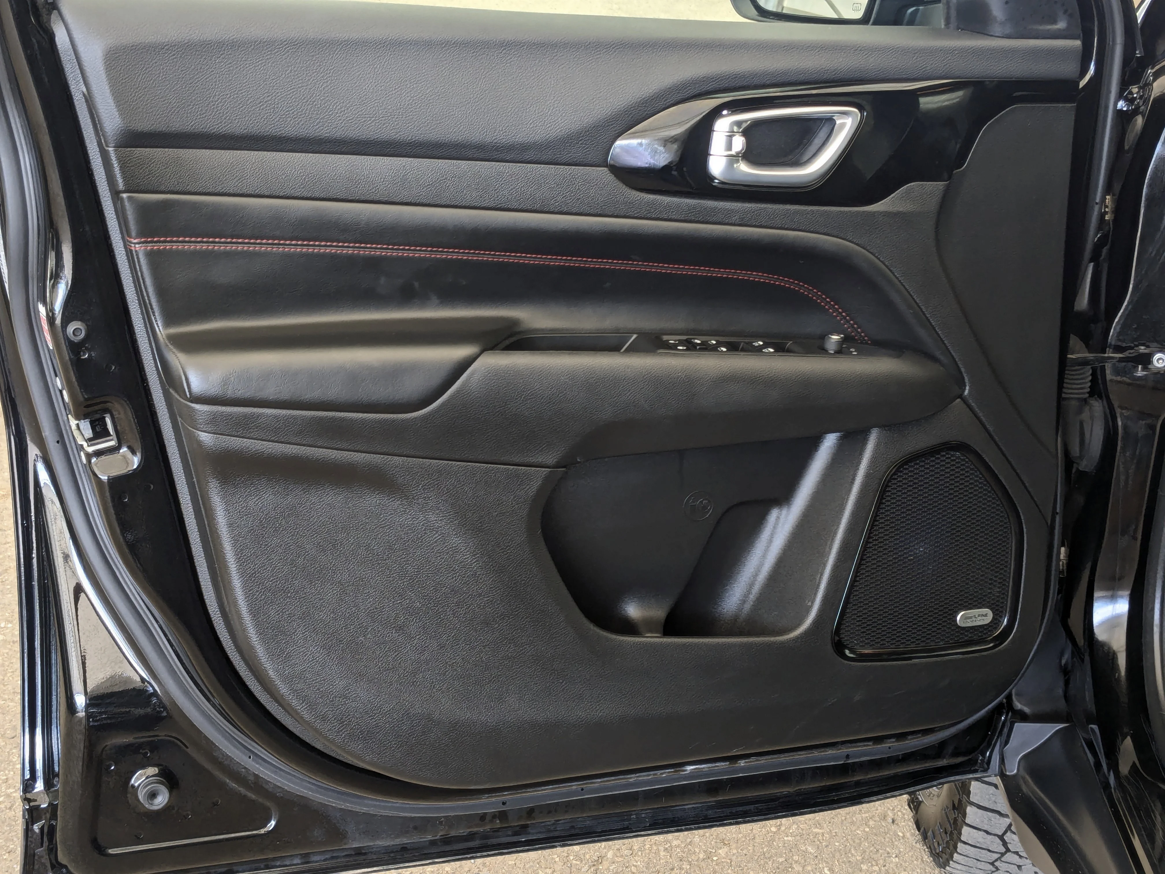 Used 2024 Black Jeep Trailhawk - Sun & Sound Group - Dual Pane Sunroof - Leather - NAV & More image 12