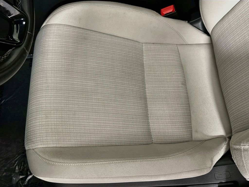 Used 2022  Honda EX image 19