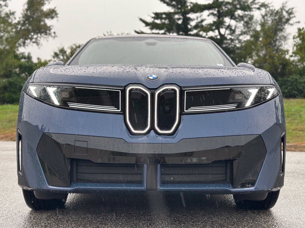 New 2027 Ocean Wave Blue Metallic BMW 50 xDrive image 2
