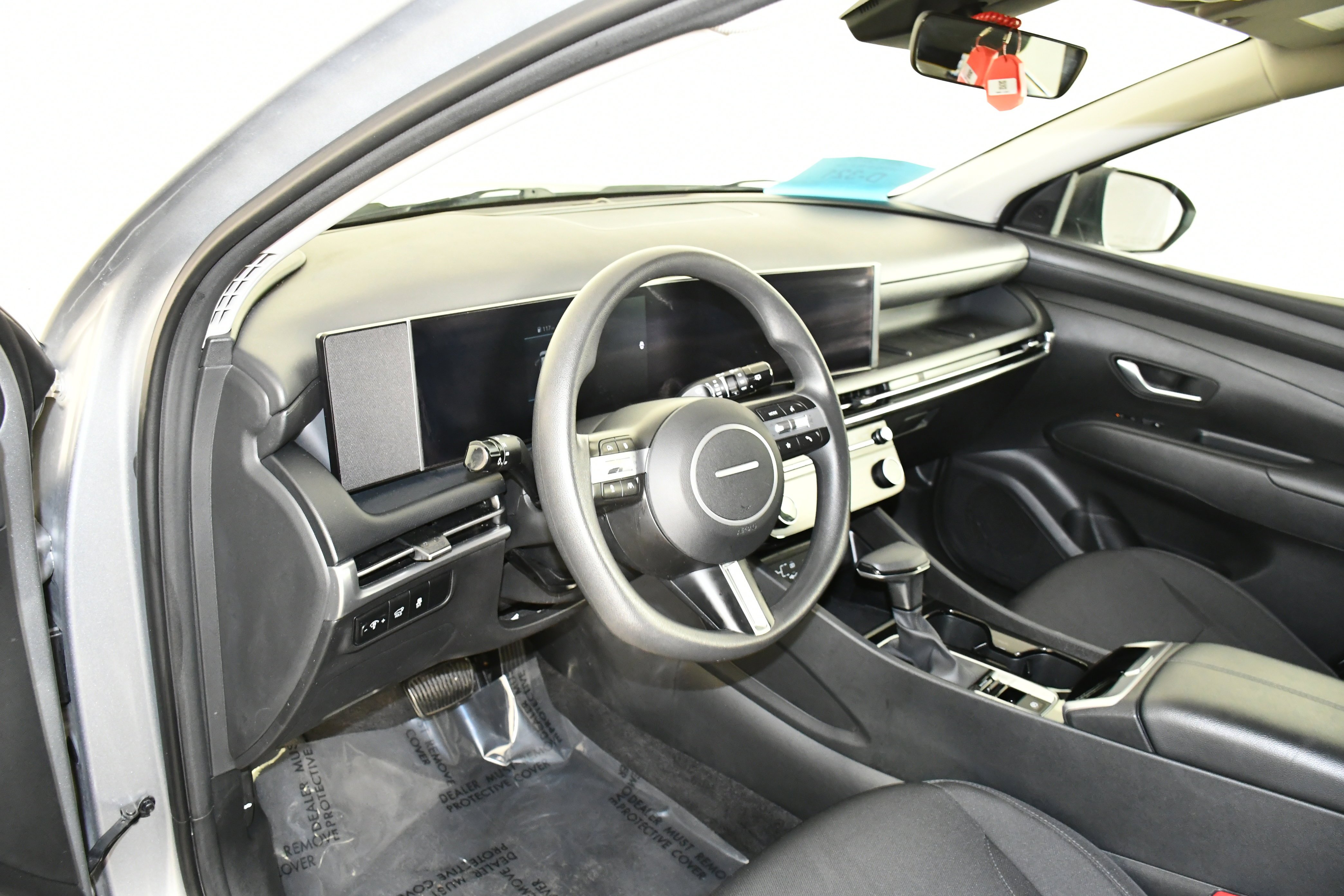 Used 2025 Shimmering Silver Hyundai SEL image 37