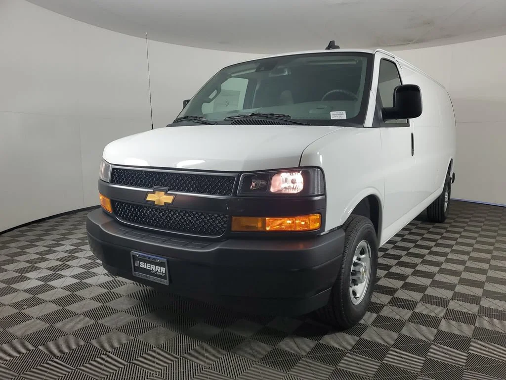2025 Chevrolet Express Cargo Work Van - Photo 8
