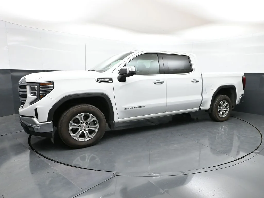 2024 GMC Sierra 1500 SLT - Photo 34