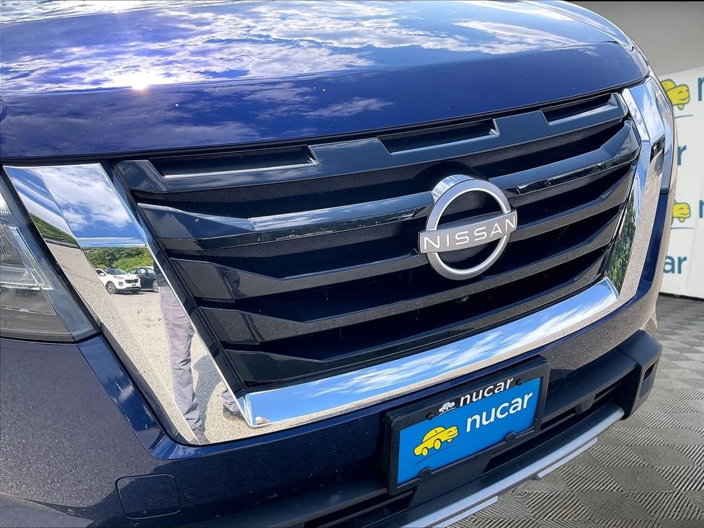 Used 2023 Deep Ocean Blue Pearl Nissan SL image 31