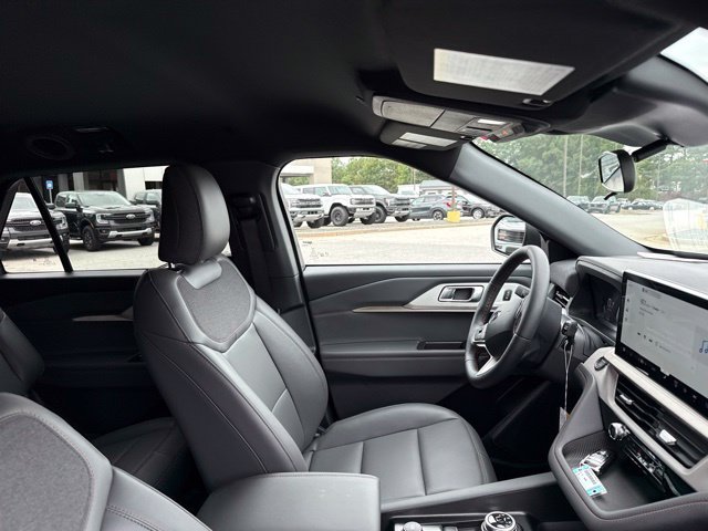New 2027 Avalanche Gray Ford Active image 54