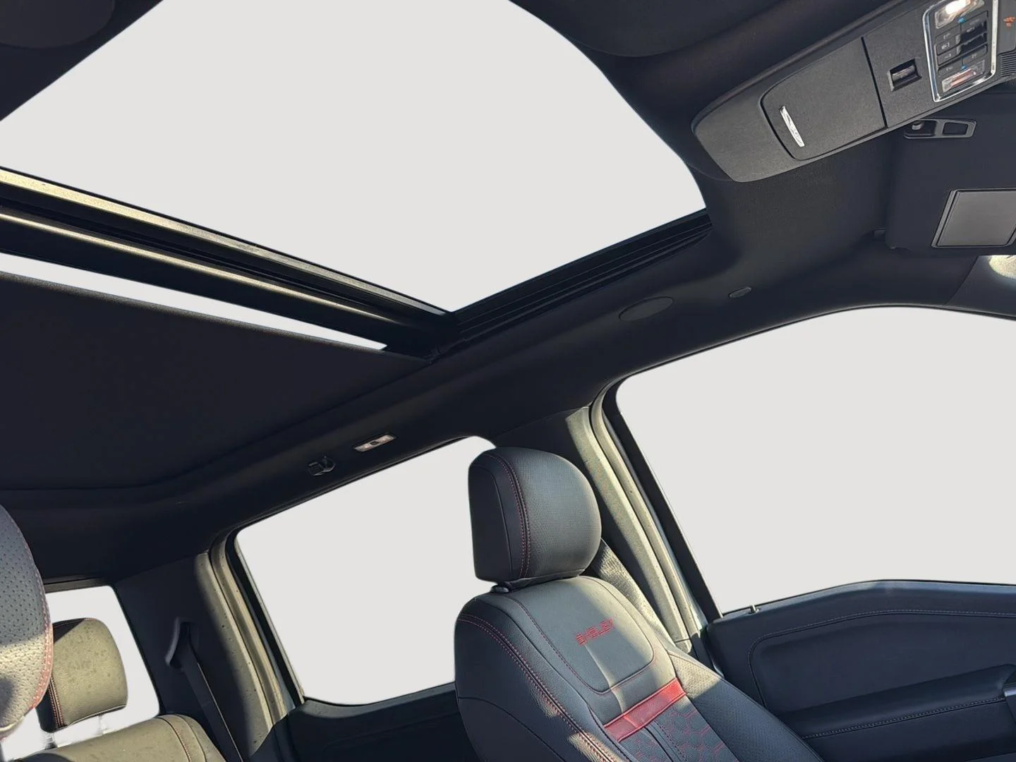2025 Ford F-150 Lariat - Photo 12
