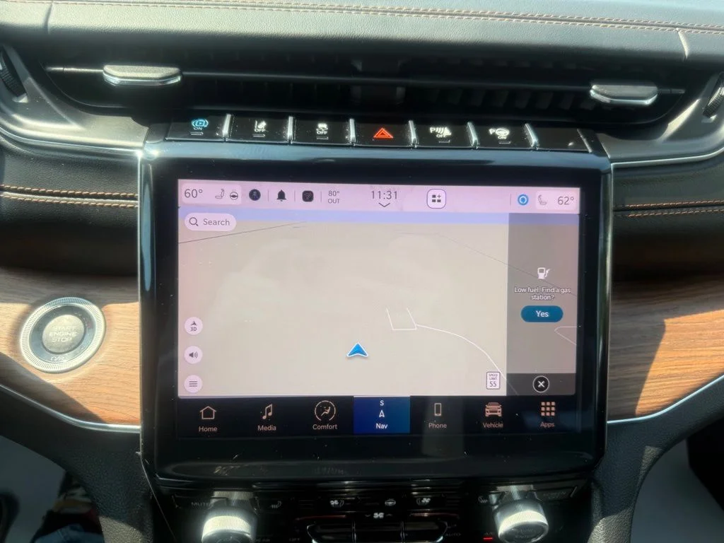 Certified Used 2023 Black Jeep Summit 4xe image 26