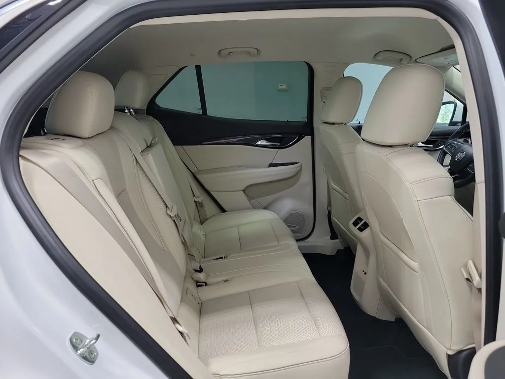 Used 2022 White Buick Essence image 19