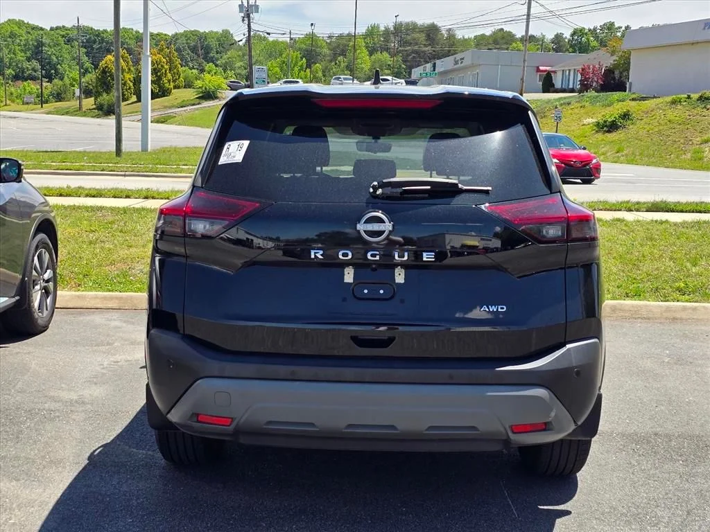 Used 2023 Black Nissan S image 12