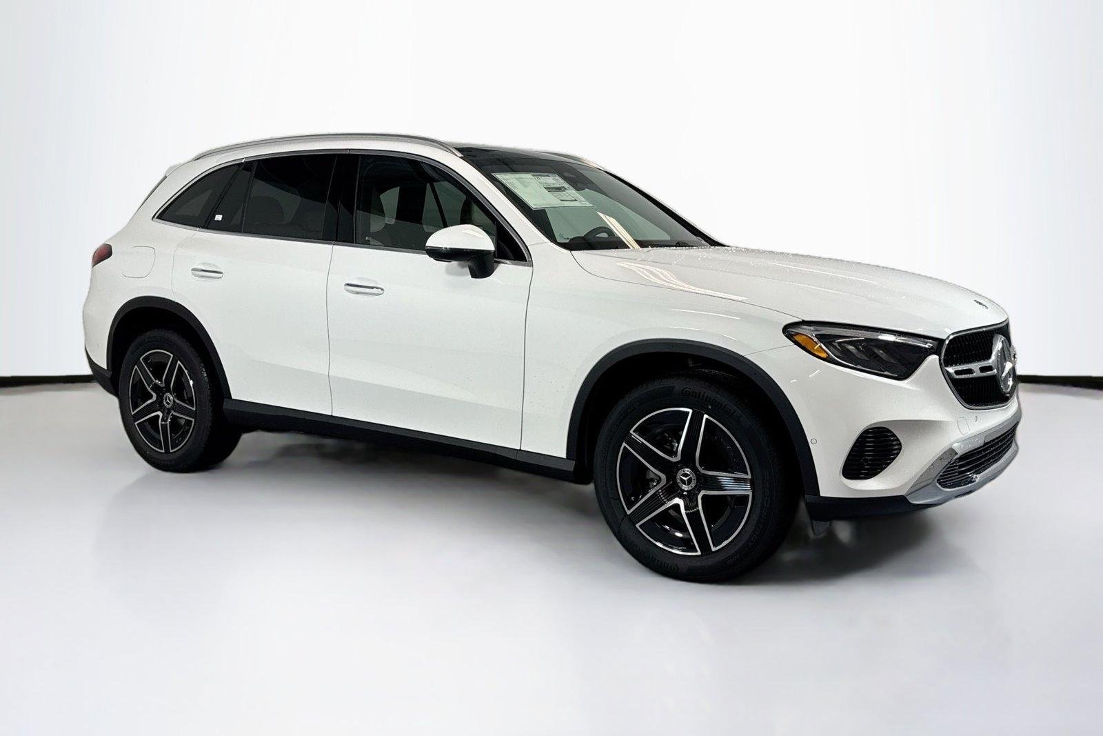 New 2026 Polar White Mercedes-Benz GLC 300 image 3