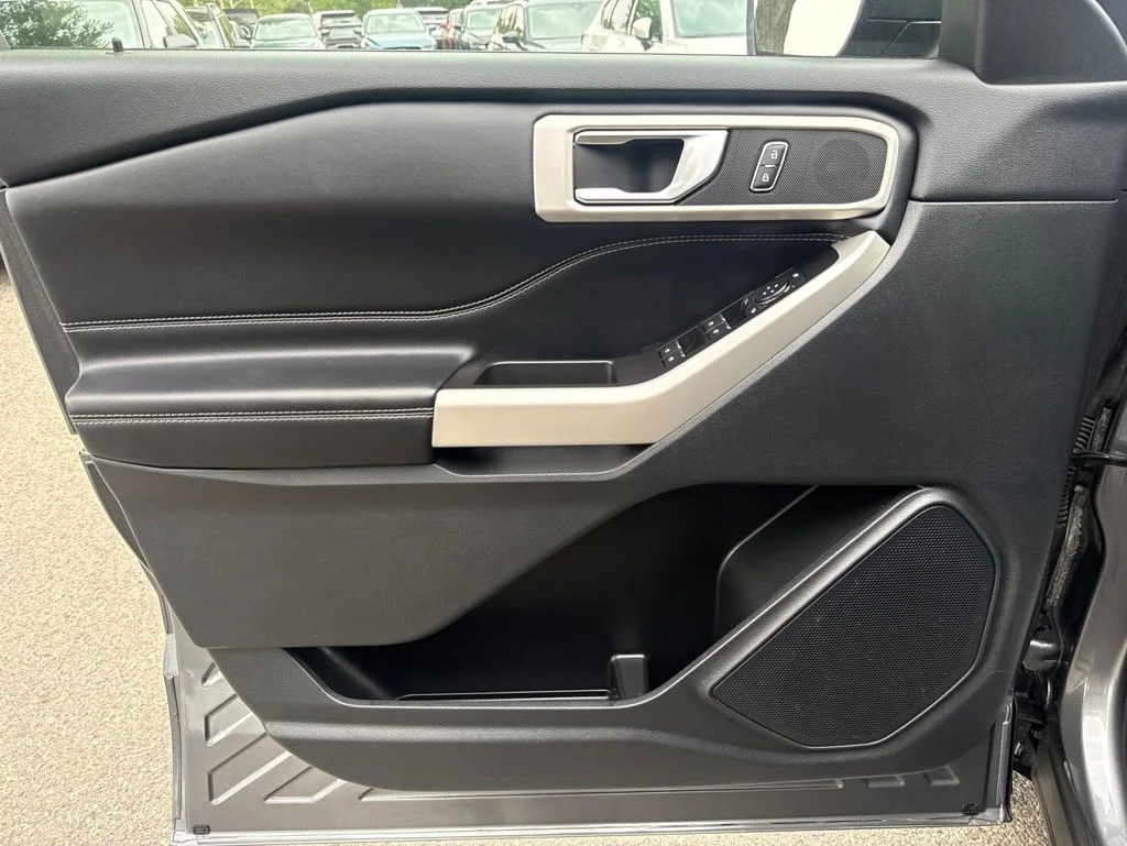 Used 2022 Gray Ford XLT image 22