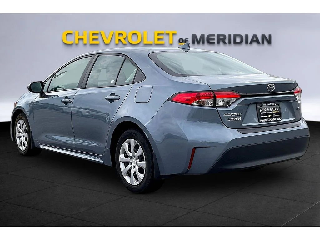 Used 2024  Toyota LE image 2